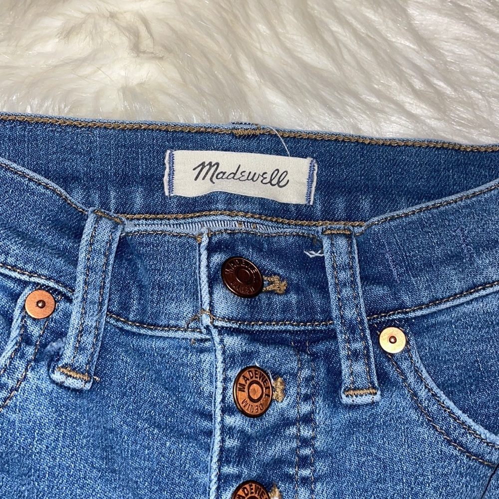Madewell 9” Mid Rise Skinny Crop Jeans - Picture 3 of 7